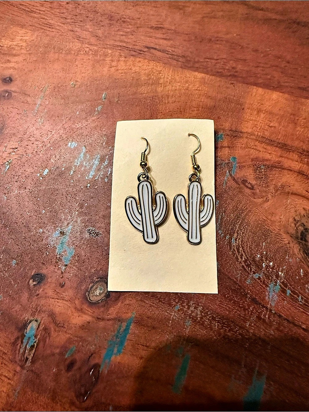 NWOT Cactus Earrings in White & Gold Like New